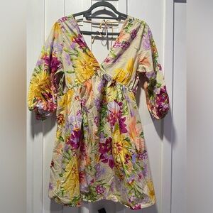 H&M mini dress, gently worn, size small. Puffy sleeves.